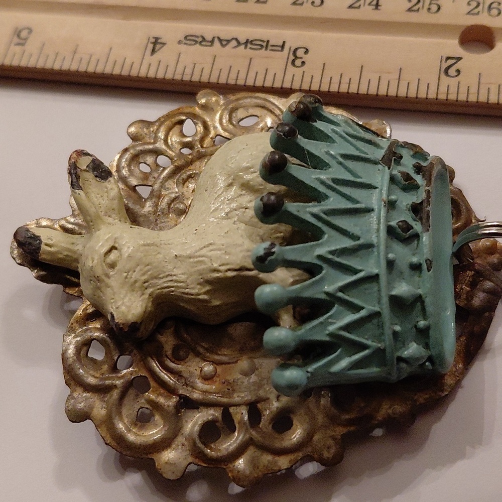 Artisan Rabbit and Crown Brooch - Picture 3 of 6